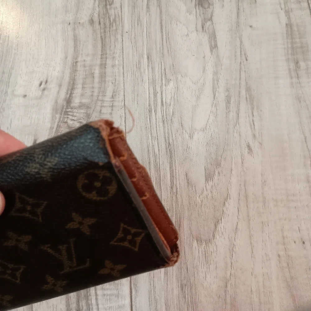 Louis Vuitton Monogram Logo Portefeuille Sarah Long Wallet